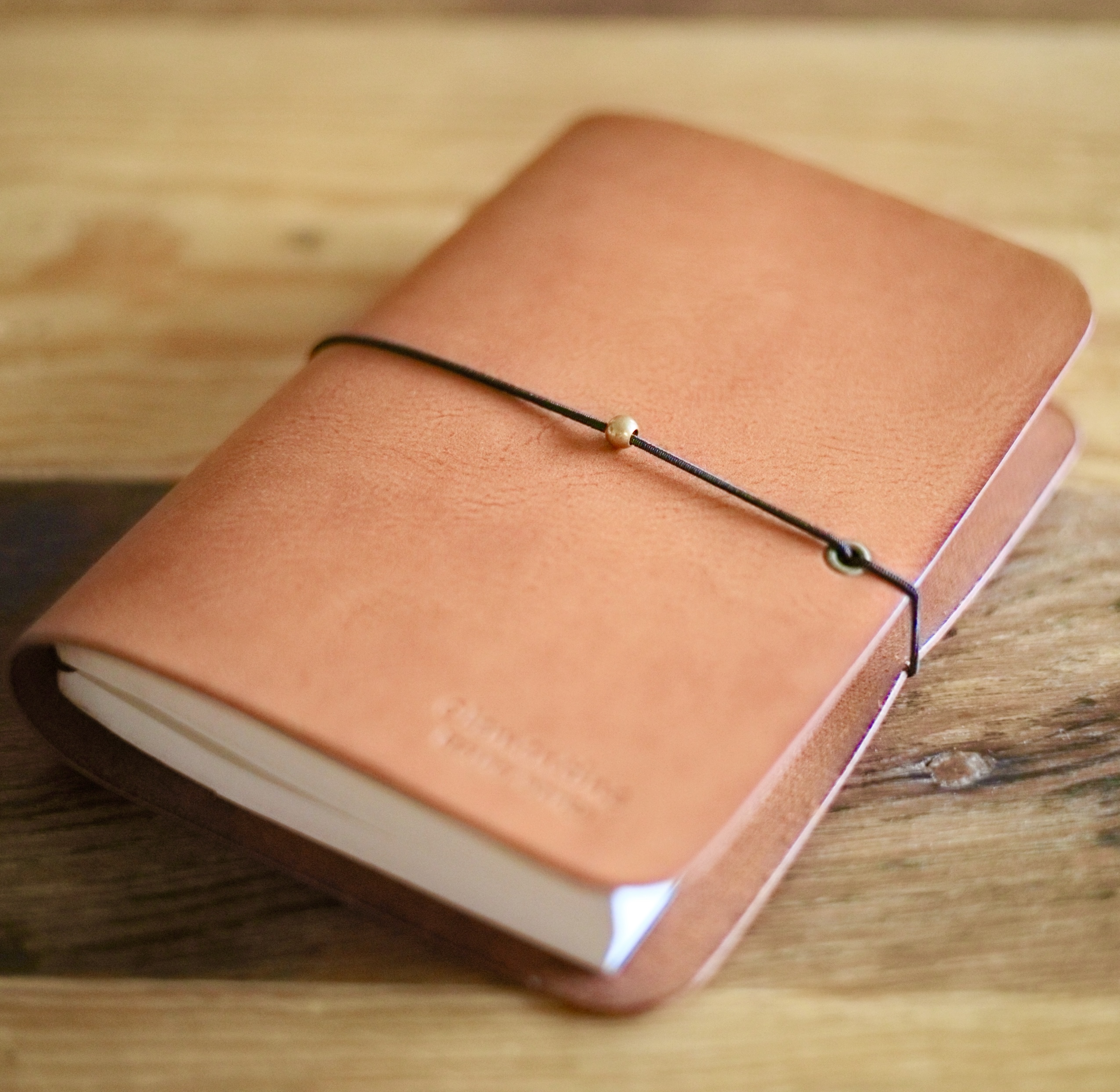 真鍮玉とオイルレザーのブックカバーとメガネケースの読書セット　ブラウン